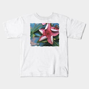 Vinca Flower Opening Kids T-Shirt